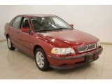 Torch Red Metallic Volvo S40 in 2000