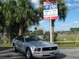 2008 Brilliant Silver Metallic Ford Mustang V6 Deluxe Convertible #21451007