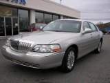 2009 Silver Birch Metallic Lincoln Town Car Signature Limited #21626429