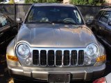 2005 Light Khaki Metallic Jeep Liberty Limited 4x4 #21782071