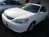 2006 Super White Toyota Camry LE #21999214