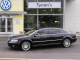 2004 Volkswagen Phaeton V8 4Motion Sedan