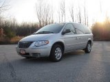2006 Bright Silver Metallic Chrysler Town & Country Limited #22848044