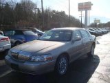 2009 Light French Silk Metallic Lincoln Town Car Signature Limited #22980681