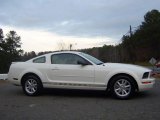 2008 Performance White Ford Mustang V6 Deluxe Coupe #22974719