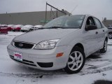 2005 CD Silver Metallic Ford Focus ZX4 SE Sedan #23780920