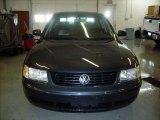 2001 Blue Anthracite Pearl Volkswagen Passat GLX Sedan #24270942