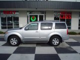 2008 Nissan Pathfinder SE