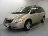 2006 Linen Gold Metallic Chrysler Town & Country Limited #24493699