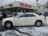 2005 Cool Vanilla Chrysler 300 Touring #24589084