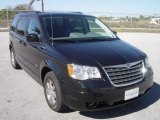 2008 Brilliant Black Crystal Pearlcoat Chrysler Town & Country Touring Signature Series #2454907