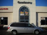 2002 Bright Silver Metallic Chrysler Town & Country LXi #24693487