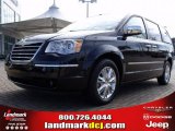 2009 Brilliant Black Crystal Pearl Chrysler Town & Country Limited #24693519