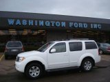 2005 Avalanche White Nissan Pathfinder LE 4x4 #24901294