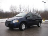 2006 Midnight Blue Pearl Chrysler Town & Country LX #24945391