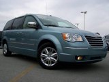 2008 Clearwater Blue Pearlcoat Chrysler Town & Country Limited #25062285