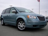 2008 Clearwater Blue Pearlcoat Chrysler Town & Country Limited #25062289