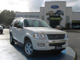 2010 White Suede Ford Explorer XLT #25062512