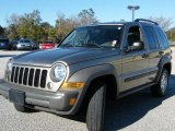 2006 Light Khaki Metallic Jeep Liberty Sport #2536173