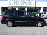 2009 Brilliant Black Crystal Pearl Chrysler Town & Country Touring #25537833