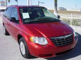 2006 Inferno Red Pearl Chrysler Town & Country LX #2554862