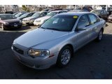 2005 Volvo S80 2.5T AWD Data, Info and Specs