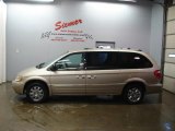 2005 Linen Gold Metallic Chrysler Town & Country Limited #25891144