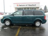 2009 Melbourne Green Pearl Chrysler Town & Country LX #25964565