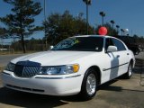 1998 Vibrant White Lincoln Town Car Executive #26000305