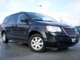 2008 Brilliant Black Crystal Pearlcoat Chrysler Town & Country Touring #26068014