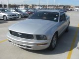 2006 Satin Silver Metallic Ford Mustang V6 Premium Coupe #26125701