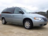 2006 Midnight Blue Pearl Chrysler Town & Country Limited #26258904