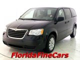 2008 Brilliant Black Crystal Pearlcoat Chrysler Town & Country LX #26505249