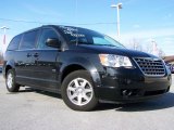 2008 Brilliant Black Crystal Pearlcoat Chrysler Town & Country Touring #26549018