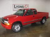 2001 Victory Red Chevrolet S10 Extended Cab 4x4 #26996320