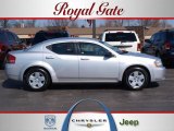 2009 Bright Silver Metallic Dodge Avenger SE #27051308