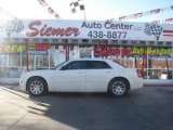 2005 Cool Vanilla Chrysler 300  #2724963