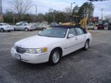 2001 Vibrant White Lincoln Town Car Executive #27235605