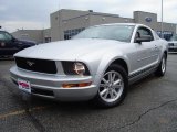 2008 Brilliant Silver Metallic Ford Mustang V6 Deluxe Coupe #27625074