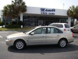 Ash Gold Metallic Volvo S80 in 2004