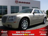 2009 Light Sandstone Metallic Chrysler 300 C HEMI #28143521