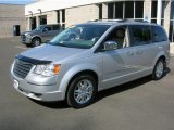 2008 Bright Silver Metallic Chrysler Town & Country Limited #28723769
