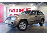 2006 Light Khaki Metallic Jeep Grand Cherokee Laredo #28723606