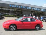 2001 Bright Red Pontiac Sunfire SE Coupe #28875017