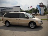 1999 Champagne Pearl Chrysler Town & Country LX #29005323