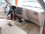 1996 Chevrolet S10 LS Regular Cab 4x4 Dashboard