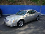 2009 Gold Mist Cadillac DTS  #29201729