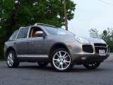 Jarama Beige Metallic Porsche Cayenne in 2004