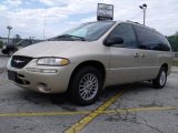 2000 Champagne Pearl Chrysler Town & Country LXi #29483624