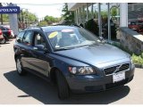 Barrents Blue Metallic Volvo V50 in 2007